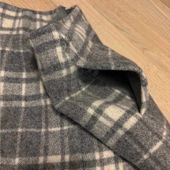 Uniqlo Plaid Wool Skirt - Picture 3 of 3